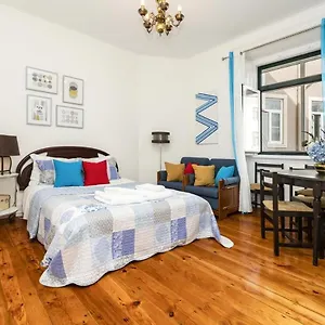 Retro M2 R4 - Lovely Double With Shared Bathroom Maison d'hôtes Lisboa