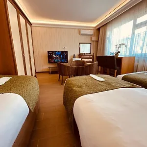 Hotel Lily