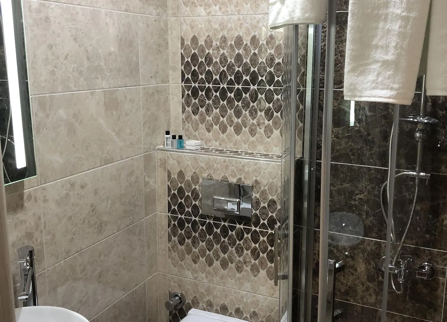 The Void Hotel Istanbul 3*,