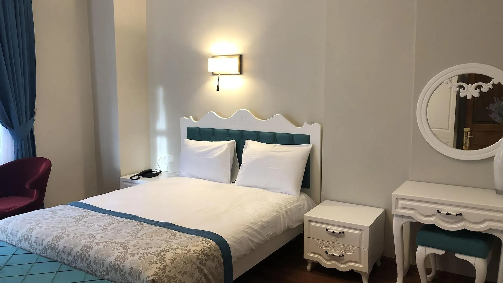 The Void Hotel Istanbul 3*,